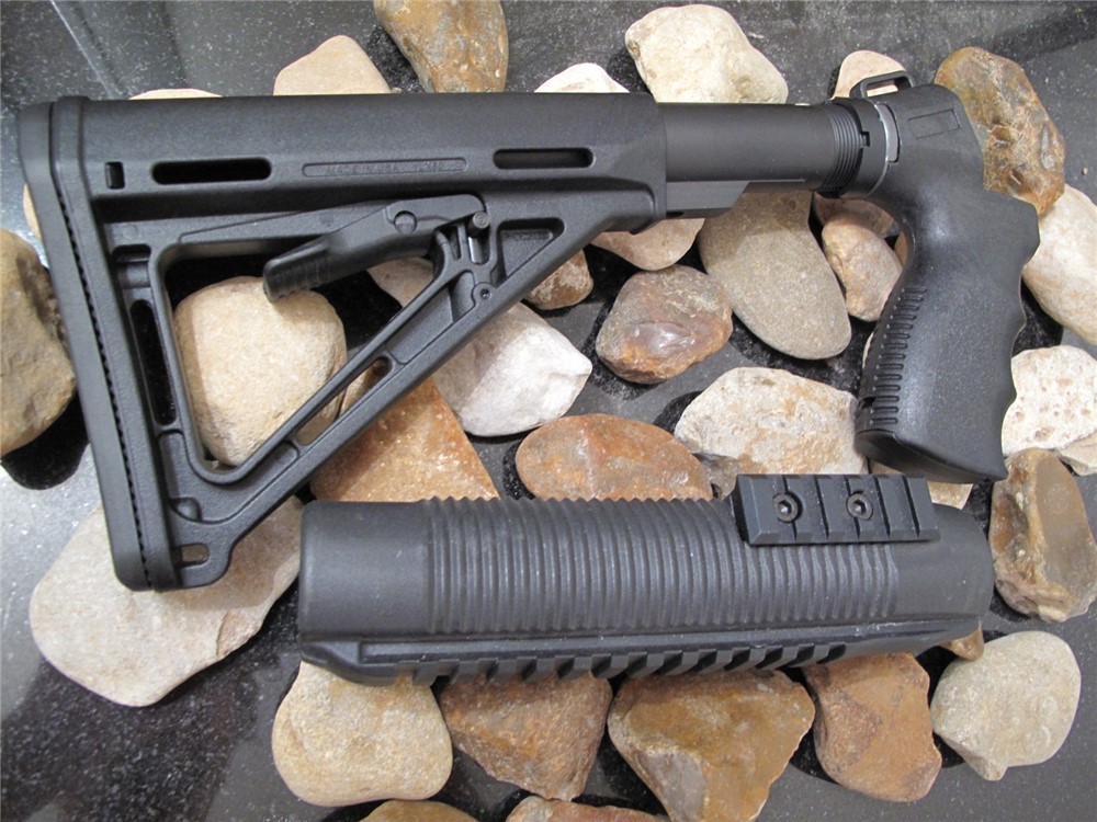 Mossberg 500 590 Pistol Grip Magpul Stock + Picatinny Forend MILSPEC Black-img-0