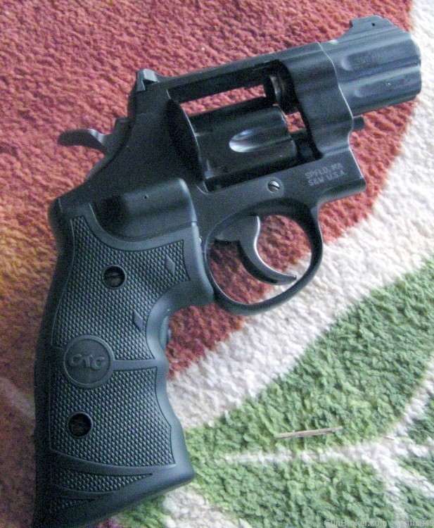 S&W 327NG 357mag 8-shot w/Crimson Trace laser grips, pocket holster-img-5