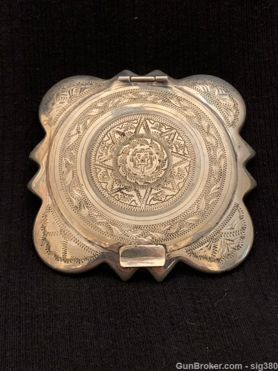 VINTAGE MEXICAN STERLING SILVER LADIES MAKEUP COMPACT WITH AZTEC  DESIGN-img-0