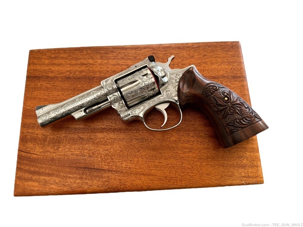 Ruger Security Six .357 Mag Revolver fully engraved with custom grips-img-2