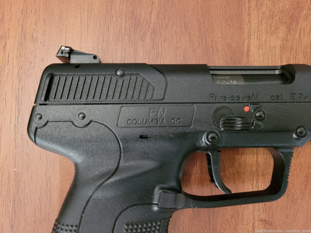 FN FIVE-SEVEN (5.7) with 2 Mags and Case - Like New (BARELY FIRED)-img-6