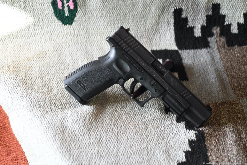 Springfield XD 40 Tactical 5 inch BBL Nice Condition -img-5