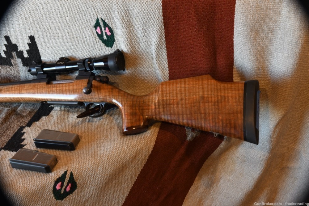 Justin Sip /Virgin Valley Custom Express rifle LH 375 H&H Super Condition-img-1