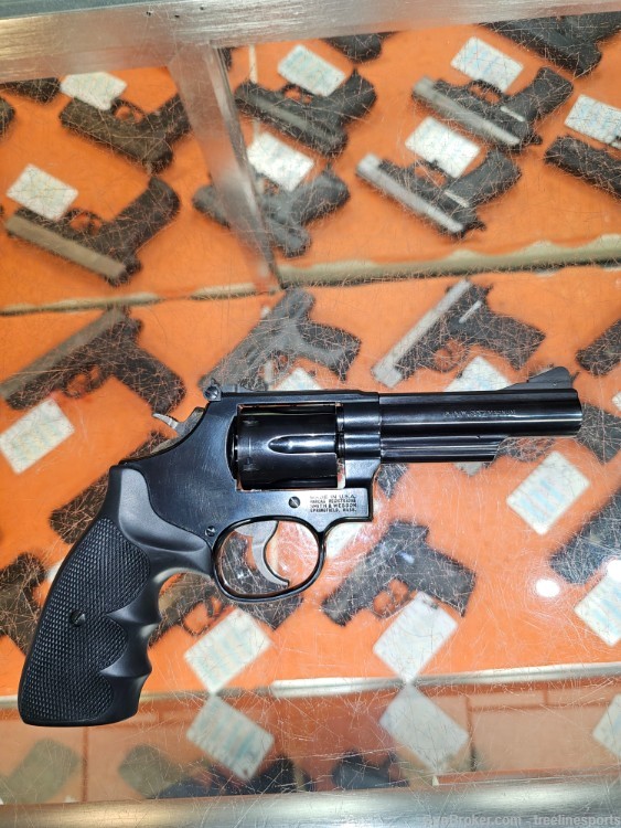 Smith And Wesson 19-8 357 Magnum Revolver -img-3