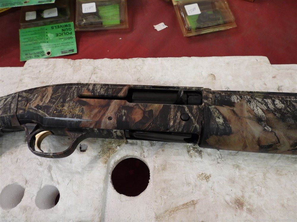 Browning Gold Hunter 31/2" 12ga 26" 4 Chokes 98 Semi Auto Shotguns