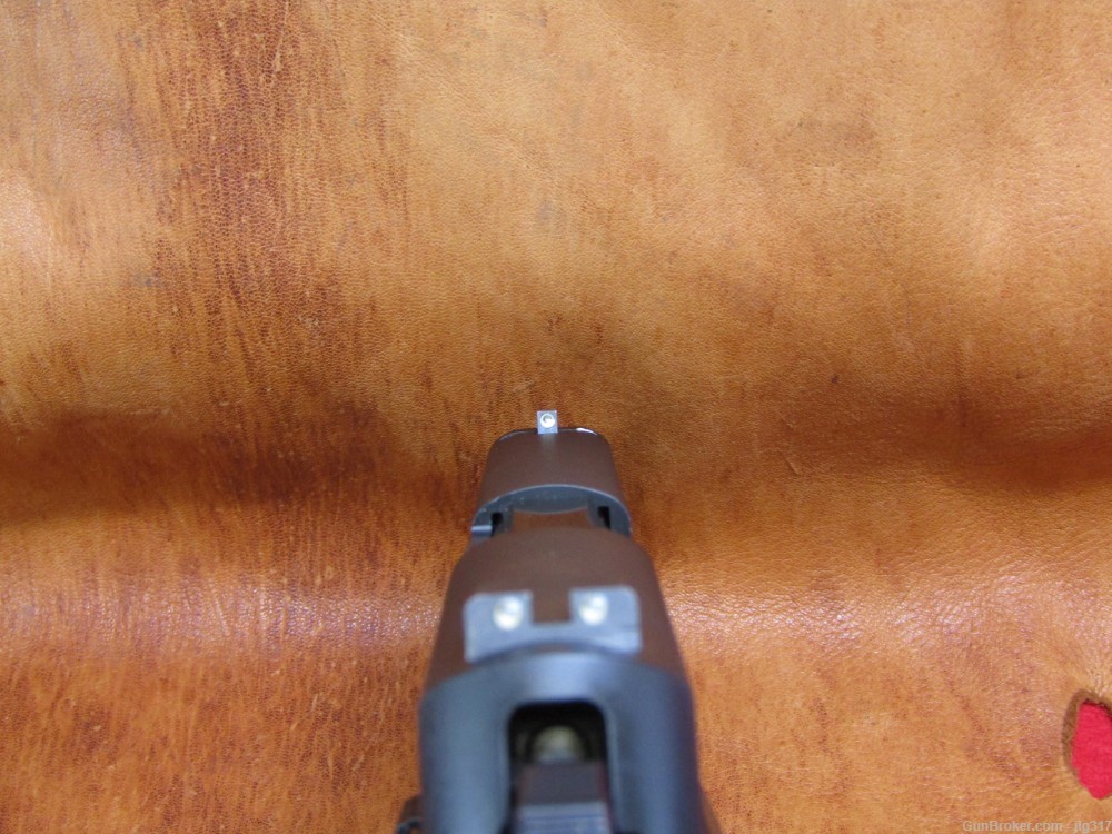 Sig Sauer P226 Nitron Full Size 40 S&W Semi Auto Pistol 4 Mags Like New-img-12