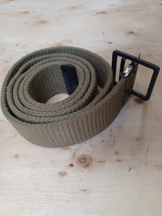 WW2 M1 carbine utility belt, holds 5 of the 2 magazine pouches -img-0
