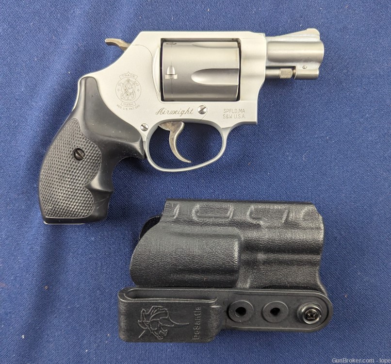 Fine S&W Model 37 Airweight .38 +P Revolver-img-0