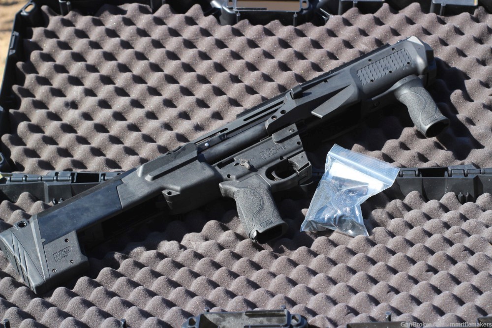 Smith & Wesson M+P 12Ga shotgun -img-0