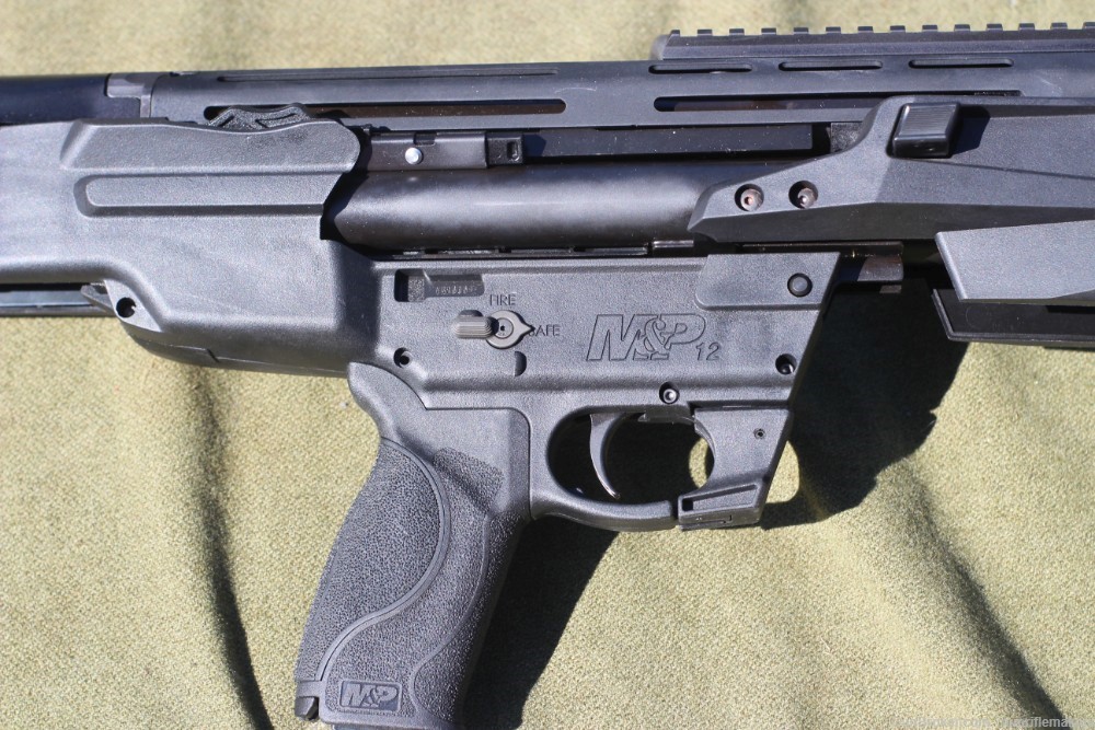 Smith & Wesson M+P 12Ga shotgun -img-8