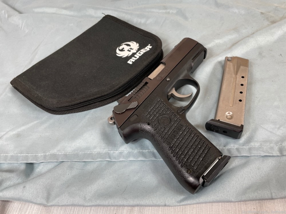 Ruger P95 Pistol 9mm + Case + Two Mags (db) -img-13