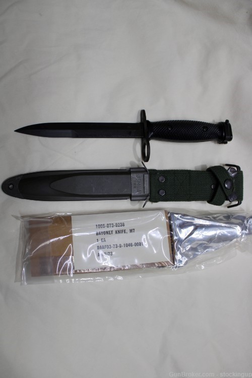 US Military Issue AR15 M16 M7 Bayonet knife with M8A1 Scabbard Imperial-img-0