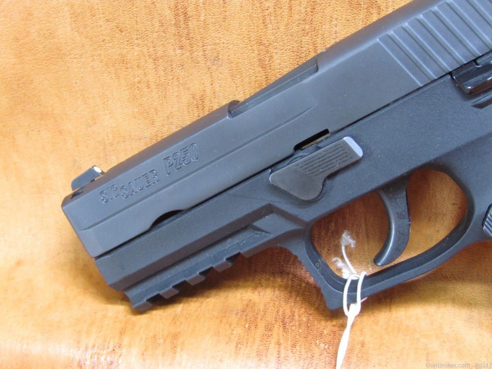 Sig Sauer P250 Nitron 9mm Semi Auto Pistol 10 Rd Mag Like New-img-10