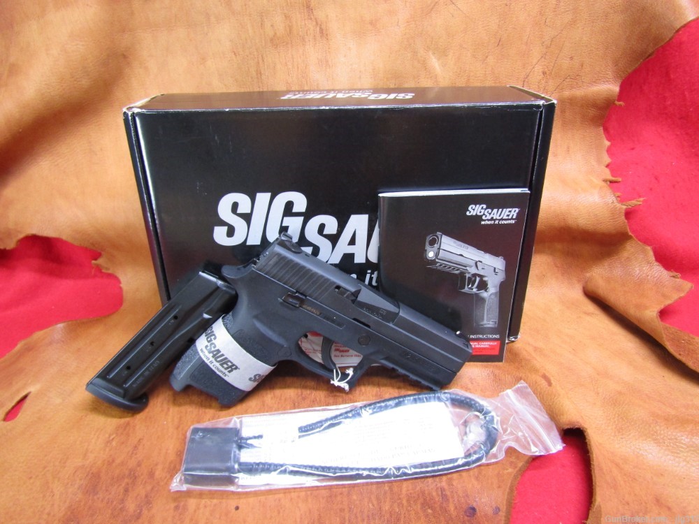 Sig Sauer P250 Nitron 9mm Semi Auto Pistol 10 Rd Mag Like New-img-0