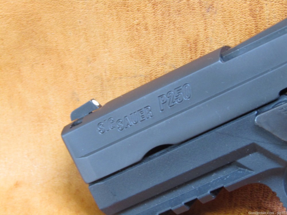 Sig Sauer P250 Nitron 9mm Semi Auto Pistol 10 Rd Mag Like New-img-11