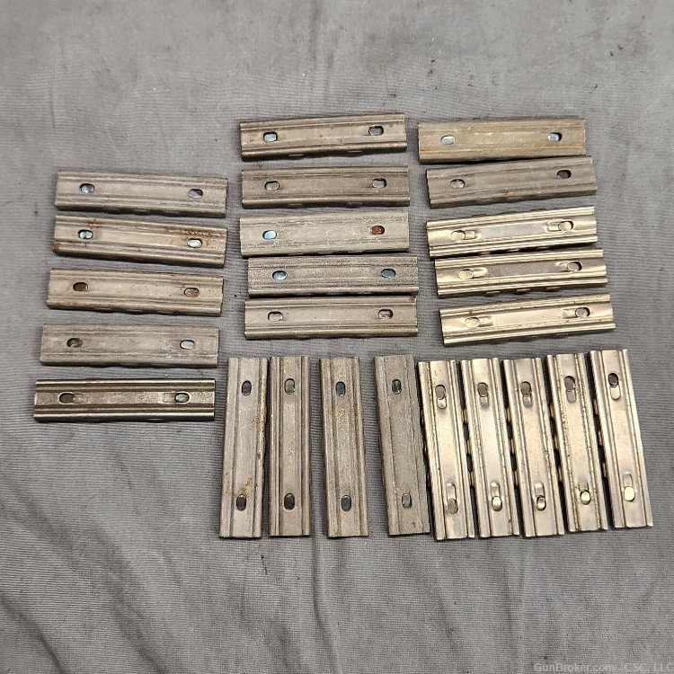 24 stripper clips for .308 or similar rifle rounds-img-4