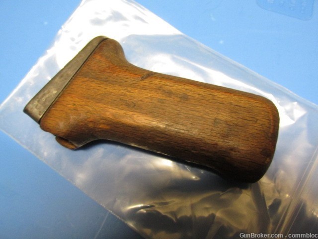 EARLY 1963 VINTAGE ROMANIAN SKINNY WOOD AK GRIP MATCH FOR NORTH KOREAN-img-0