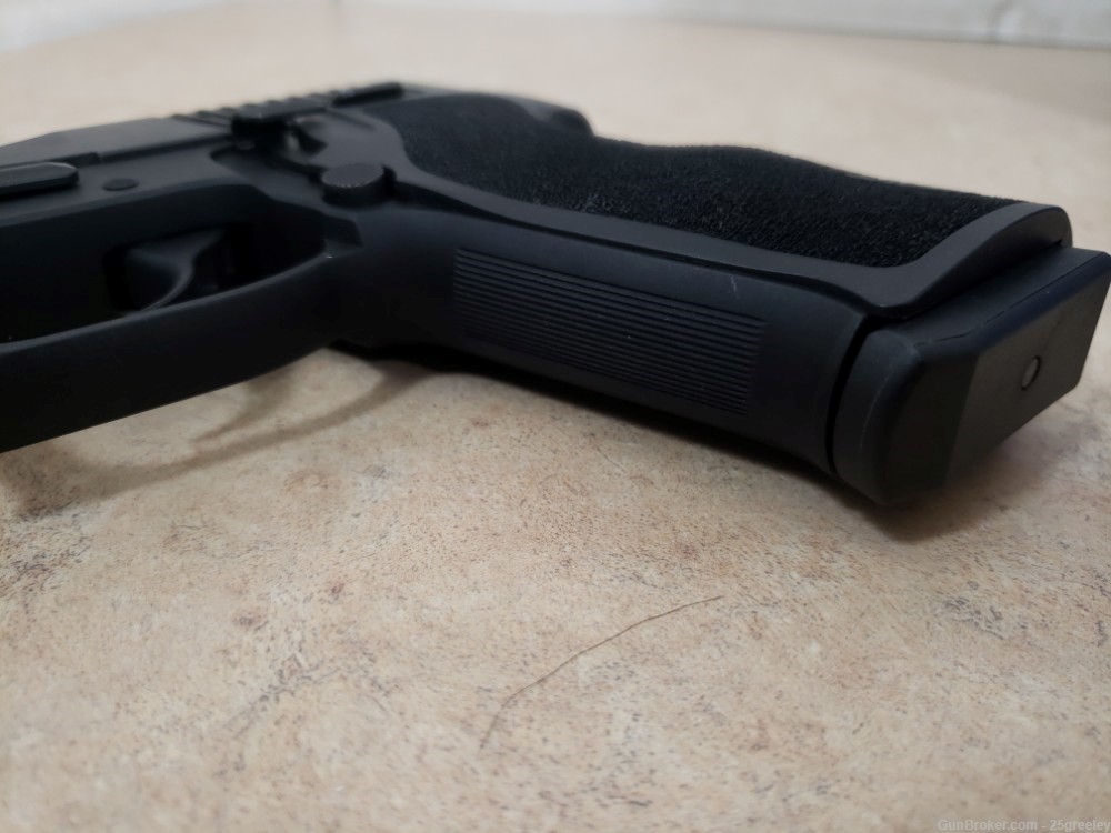 Sig Sauer P220 .45 ACP Semi-Auto Pistol – 2 Magazines-img-6