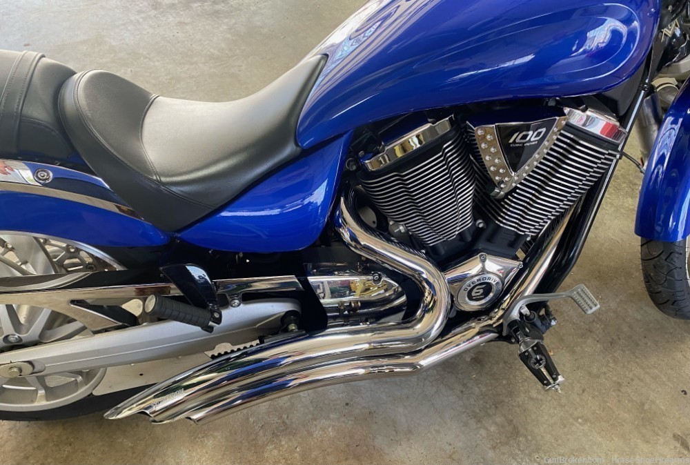 2008 Victory Vegas Limited Low Blue w/Many Extras -img-9