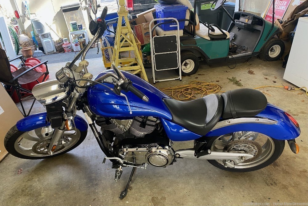 2008 Victory Vegas Limited Low Blue w/Many Extras -img-0