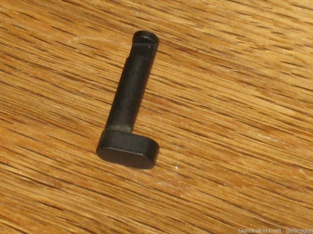 Beretta 92 & 96 (Disassembly Latch Release Button)-img-1