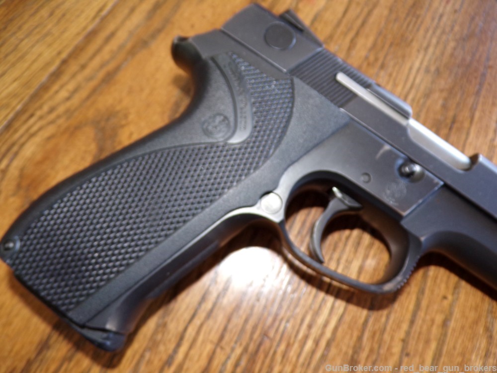  Smith & Wesson Model 5946 DA S&W Black Pistol in 9mm    -img-8
