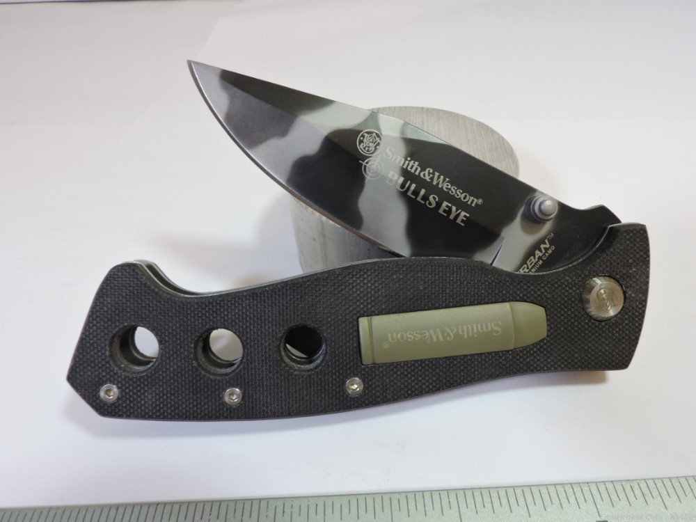 Smith & Wesson Pocket Knife  Urban Camo Pocket Tactical Knife-img-0