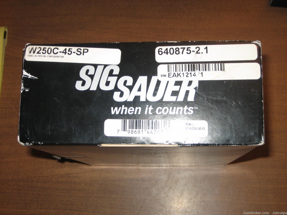 Sig Sauer P 250C box-img-1