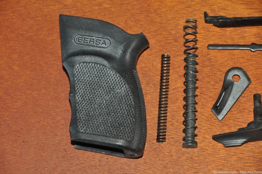 Bersa Thunder 9 Ultra Compact 9mm Parts Lot-img-5