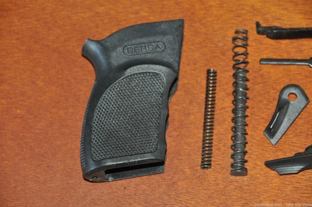 Bersa Thunder 9 Ultra Compact 9mm Parts Lot-img-6