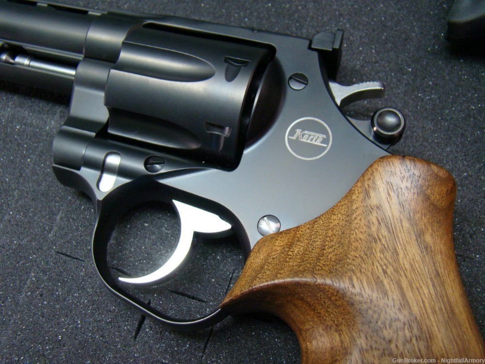 Nighthawk Custom Korth Mongoose Magnum 6" .357 MAG Revolver High grade grip-img-8