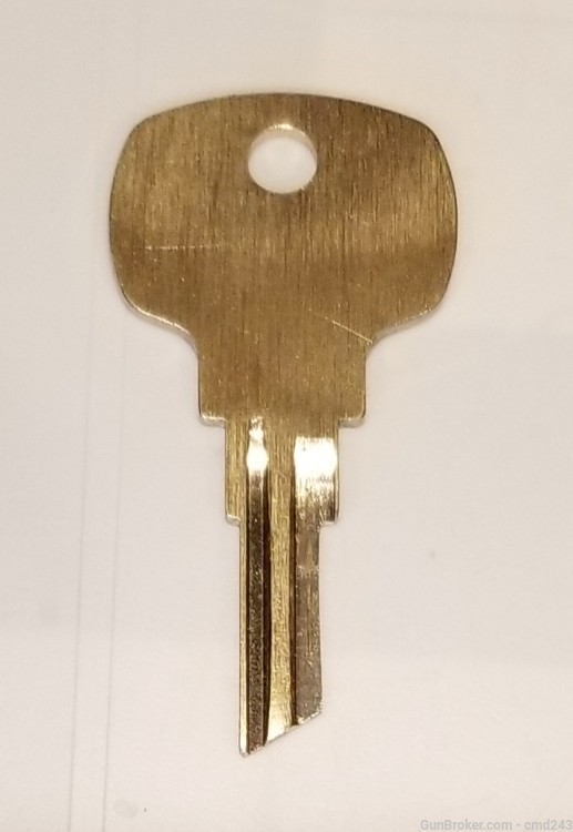 H&R Harrington and richardson safety lock key-img-0