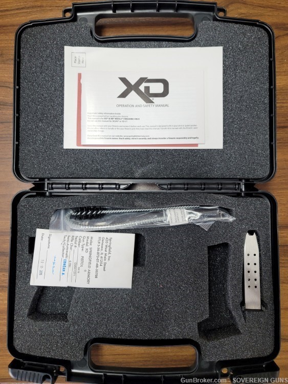 Springfield XD Mod 2 Hard Case with 13rd Magazine 9mm and Manual-img-0