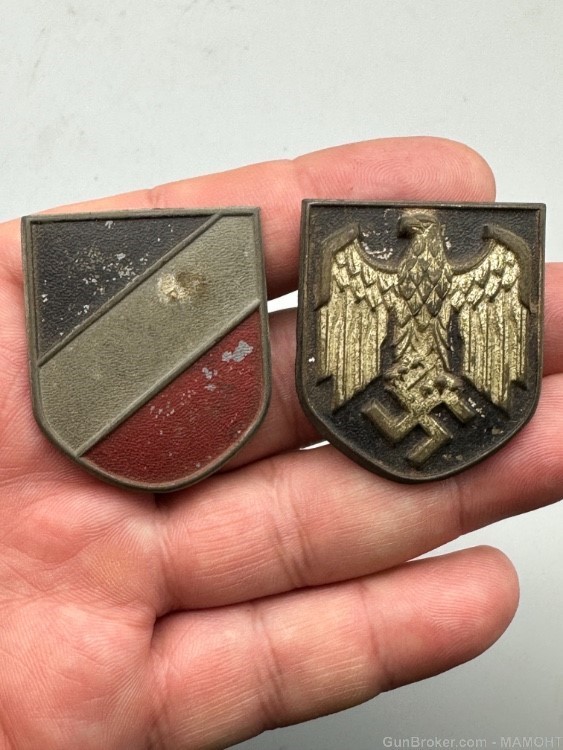 WW2 German DAK Pith Helmet Shield Insignia Badge-img-2