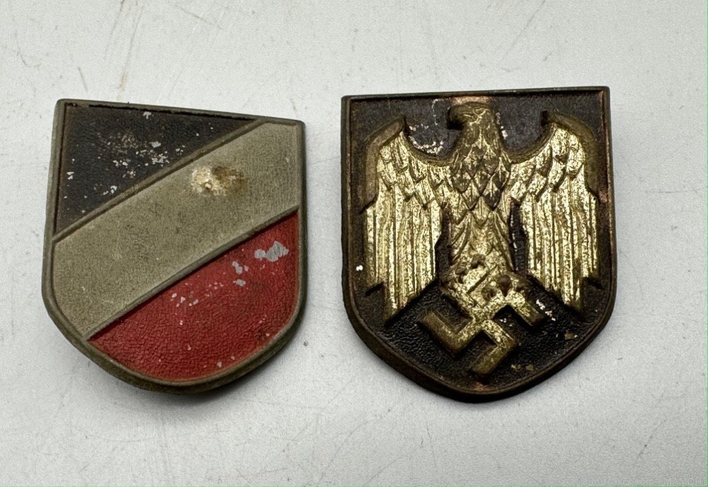 WW2 German DAK Pith Helmet Shield Insignia Badge-img-0