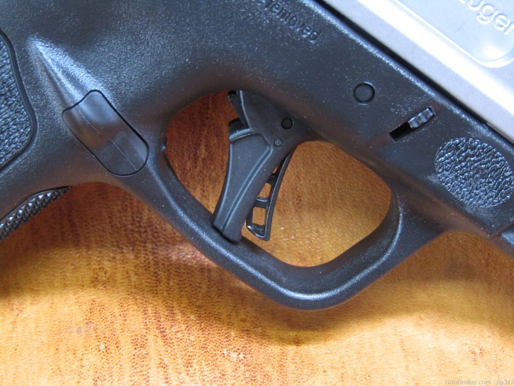 All New Smith & Wesson SD9 2.0 9mm Semi Auto Pistol New in Box 13931-img-5