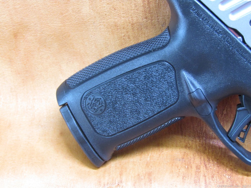 All New Smith & Wesson SD9 2.0 9mm Semi Auto Pistol New in Box 13931-img-2