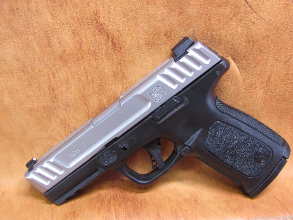 All New Smith & Wesson SD9 2.0 9mm Semi Auto Pistol New in Box 13931-img-6