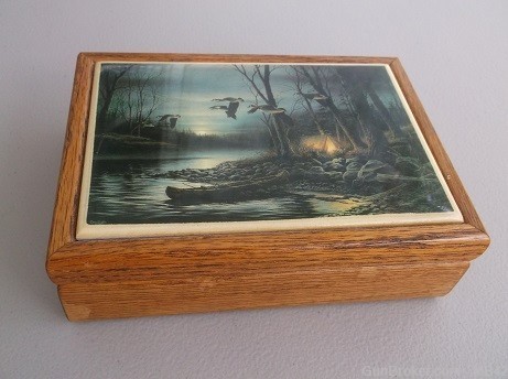 TERRY REDLIN KEEPSAKE BOX made by The Wooden Bird Co.-img-1