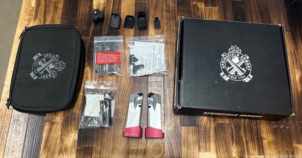 Springfield Armory Hellcat .9mm Barrel & Hex Wasp Mags!-img-0