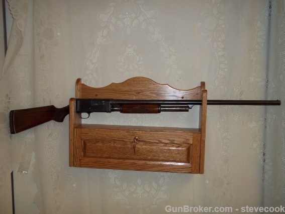 Wooden Gun Rack w/ Locking Storage Golden Oak-img-4