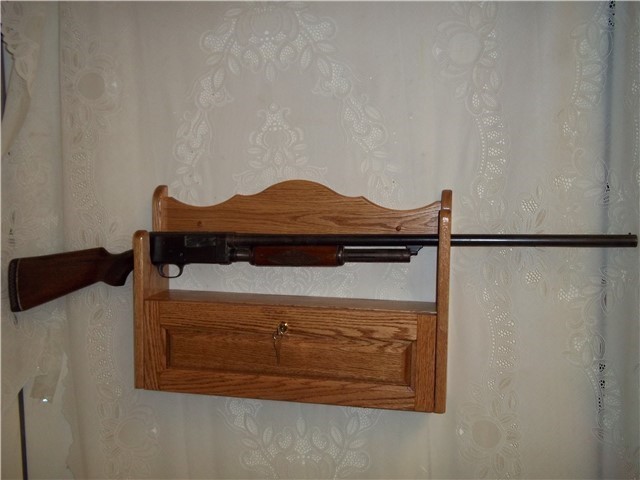 Wooden Gun Rack w/ Locking Storage Golden Oak-img-0