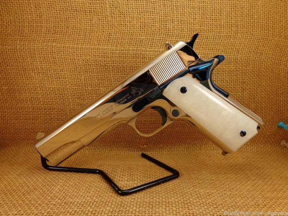 Colt 1911 Government 45 acp-img-3