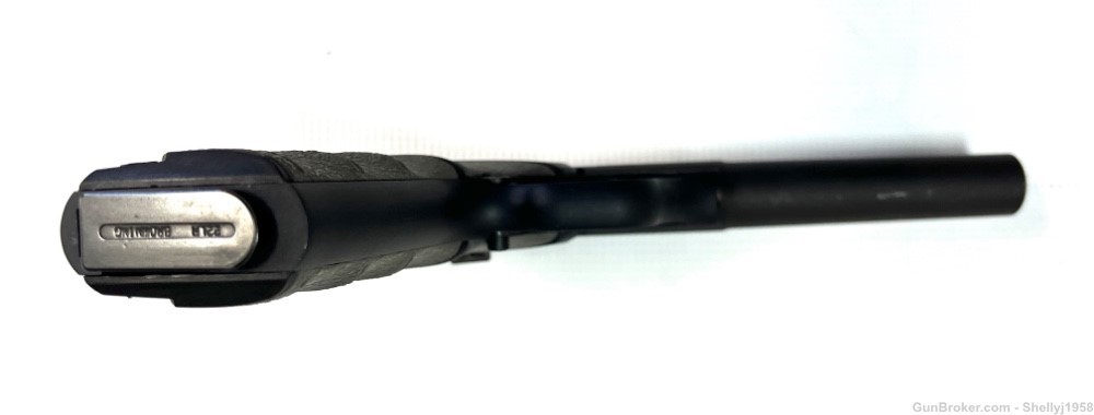 Browning Buck Mark .22LR Semi-Auto Pistol With Original Case.-img-2