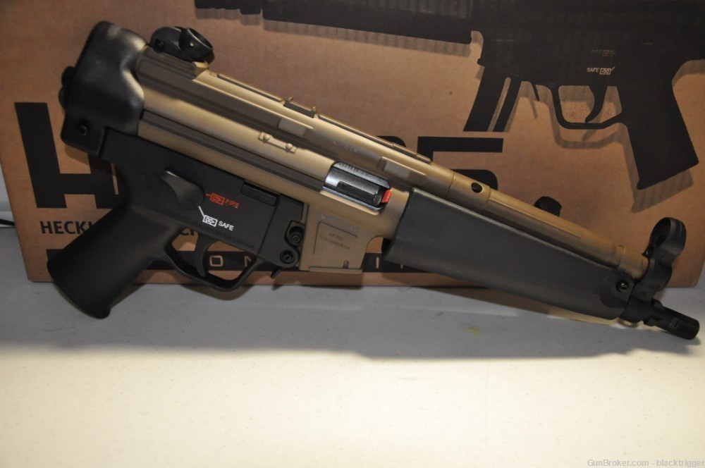 HK 81000630 MP5 22LR 10+1 8.5" Exclusive Flat Dark Earth Finish Black Grip -img-4