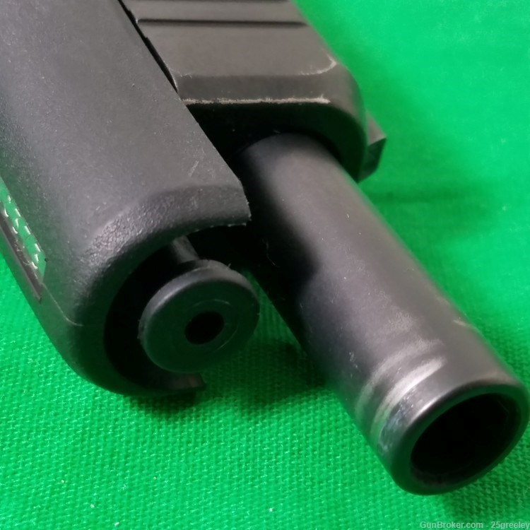 Glock 48 Semi Automatic Pistol 9x19 in Original, Black Hard Case-img-11
