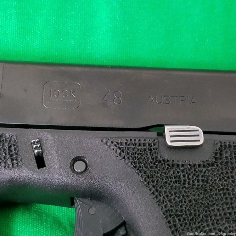 Glock 48 Semi Automatic Pistol 9x19 in Original, Black Hard Case-img-2