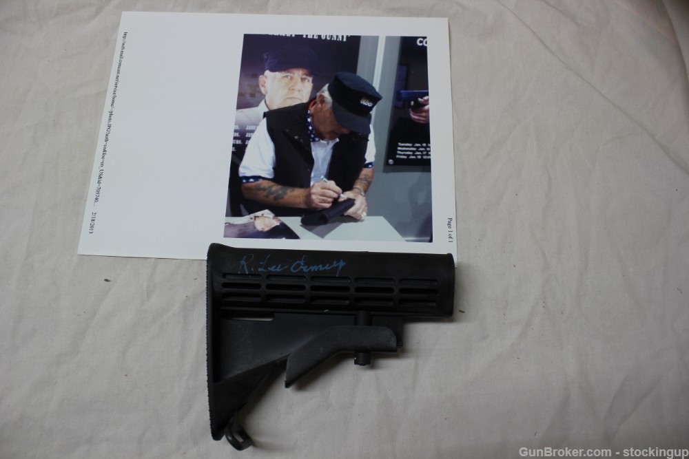 R Lee Ermey The Gunny Signed Autograph AR15 M16 M4 Stock-img-6