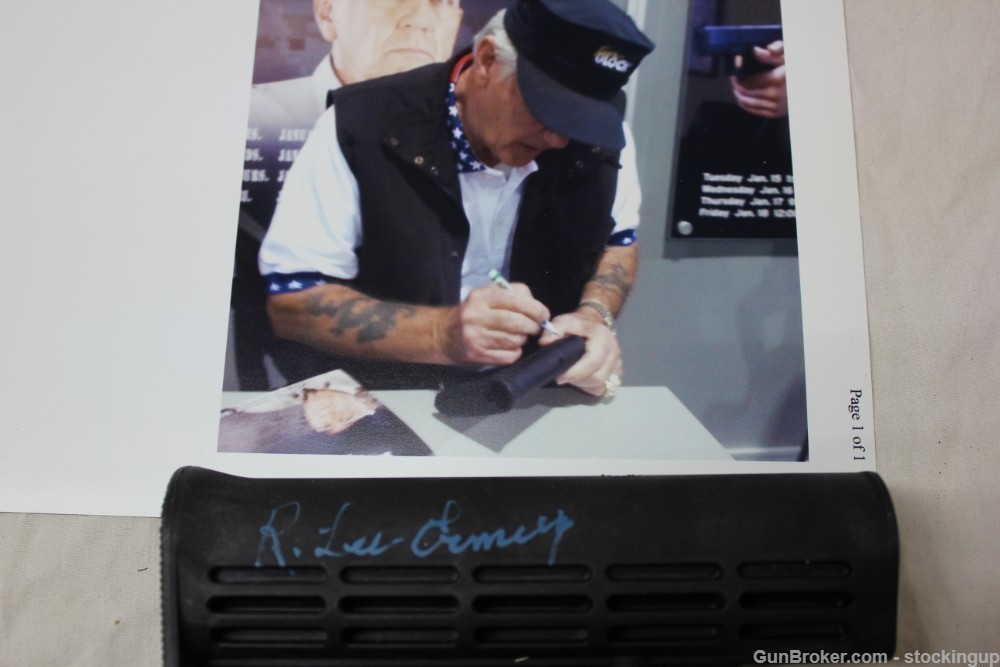 R Lee Ermey The Gunny Signed Autograph AR15 M16 M4 Stock-img-3
