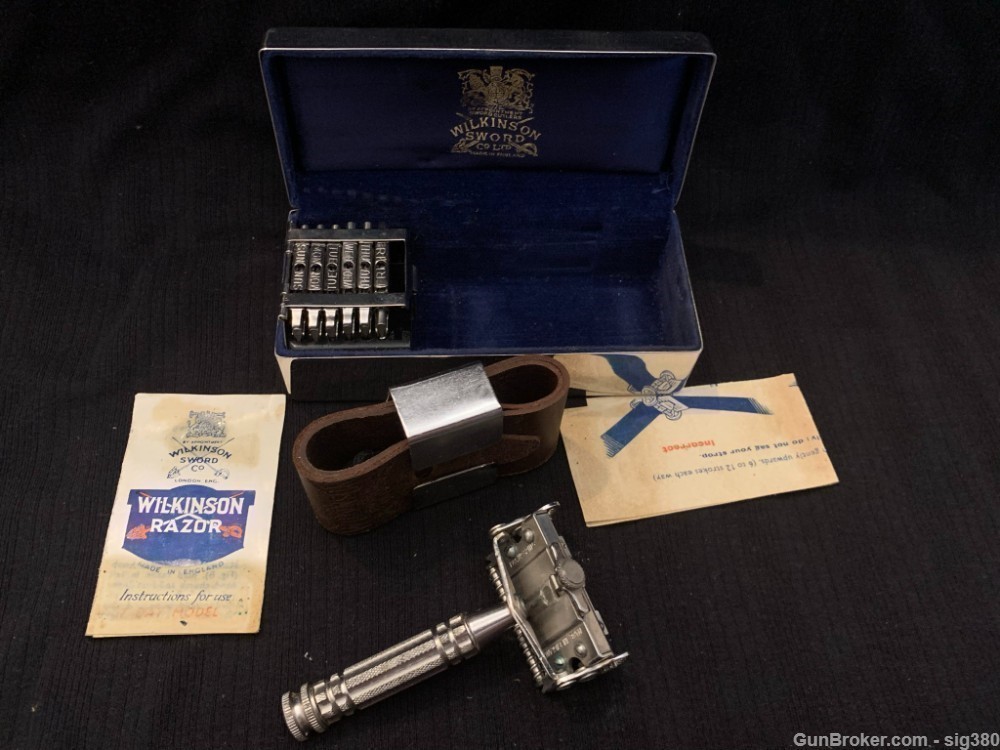 1930s ART DECO WILKINSON RAZOR IN CASE, 7 DAY BLADES, STRAP &  PAPERS-img-1